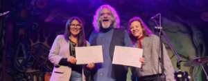 RECONOCIMIENTO DE LA COMUNA 5 A FABIO «LOCHU» LO GIUDICE Y GREGON CLUB